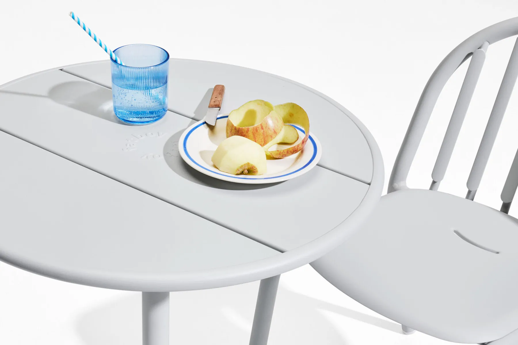Fatboy Fred's Bistreau Petite table de jardin ronde, 60x60x76 cm
