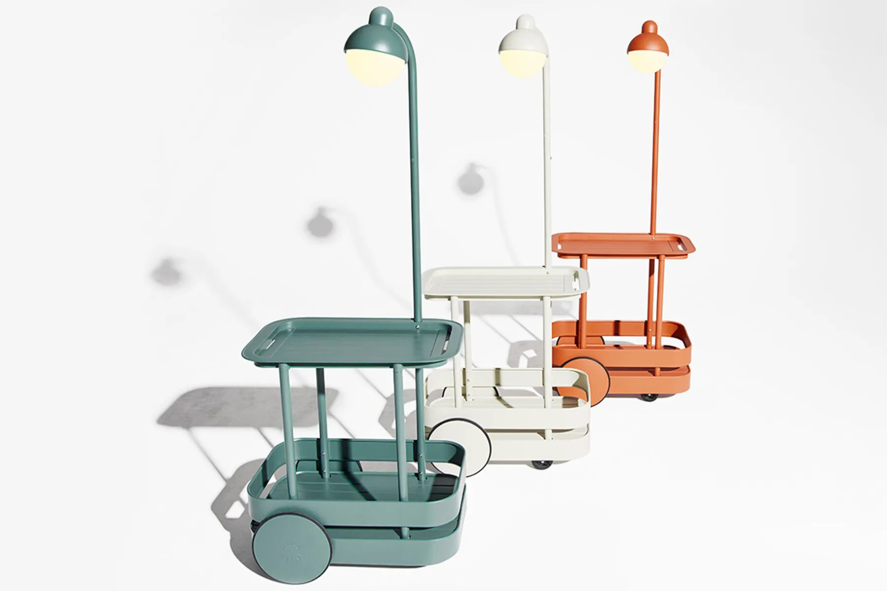 Fatboy Jolly Trolley Table de bar mobile, blanc, 78x55x200 cm