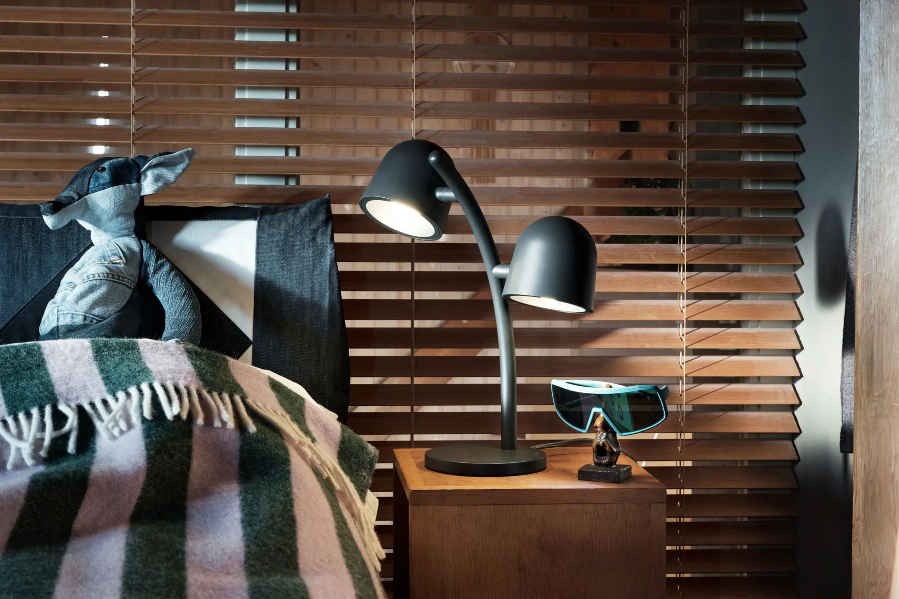 Fatboy Little Lebow Lampe de table dimmable, black, 17x29.2x42 cm