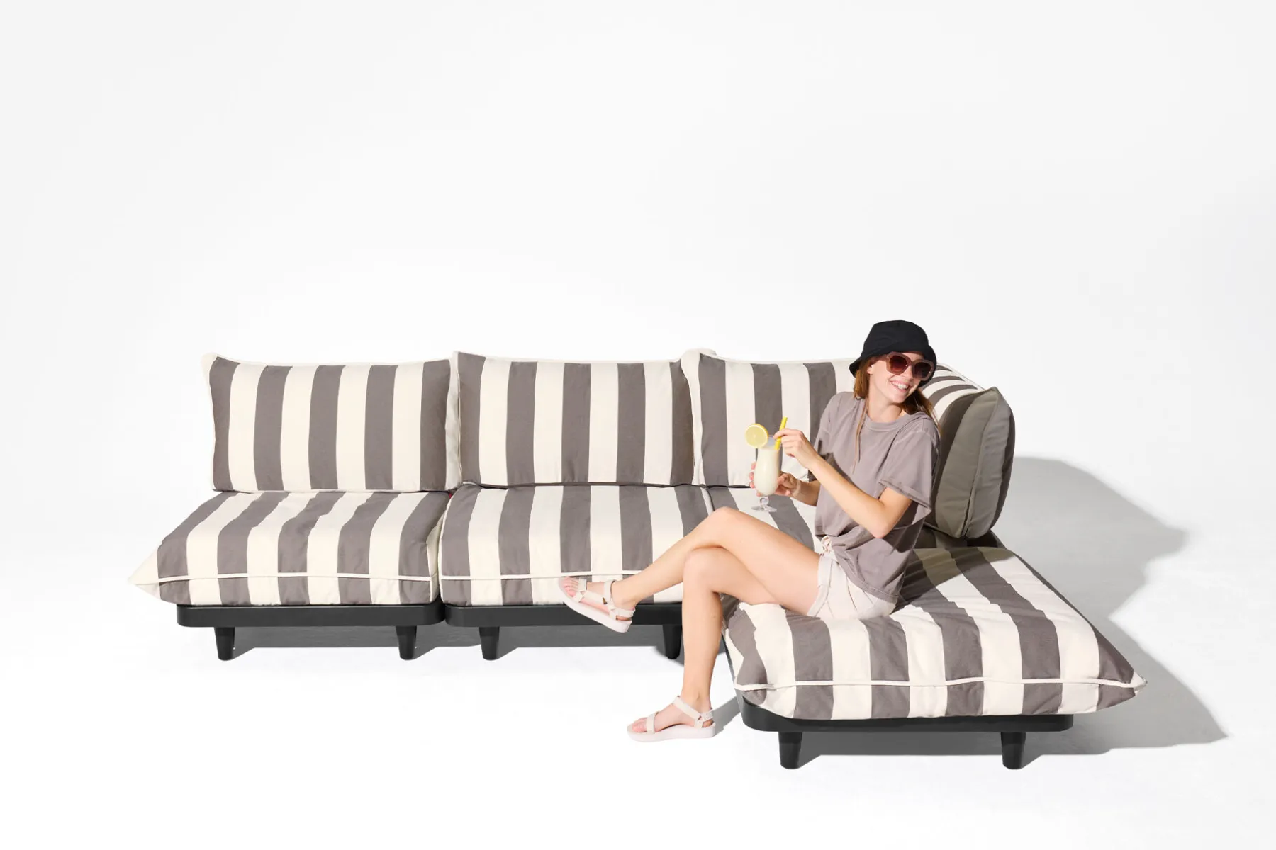 Fatboy Paletti Set Medium + Table Ensemble lounge d’extérieur modulaire, 190x190x90 cm