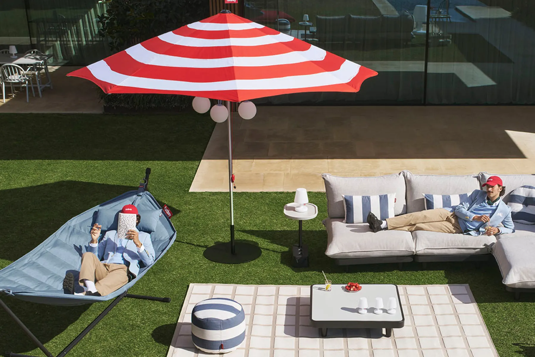 Fatboy Stripesol + Base Black Parasol avec pied, 350x350x280 cm