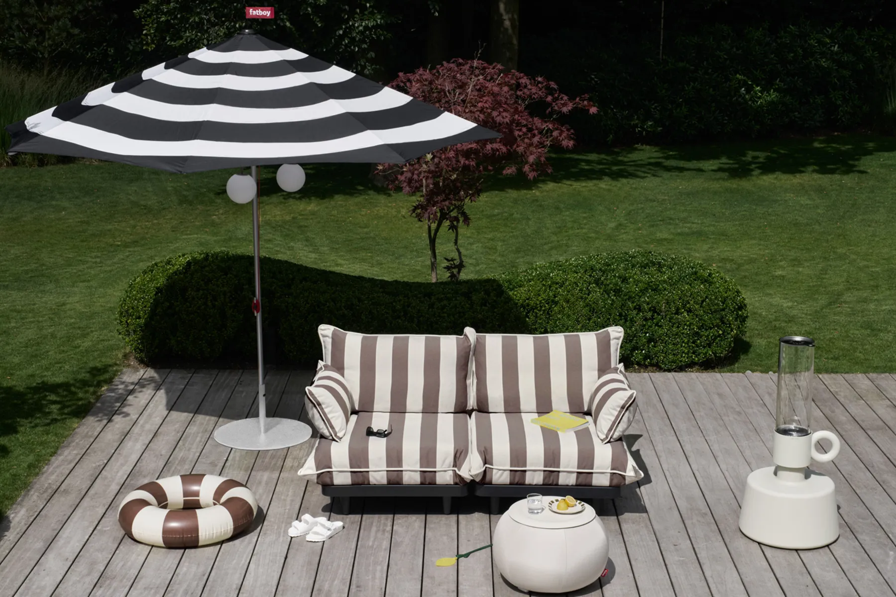 Fatboy Stripesol + Base Light Grey Parasol avec pied, 350x350x280 cm